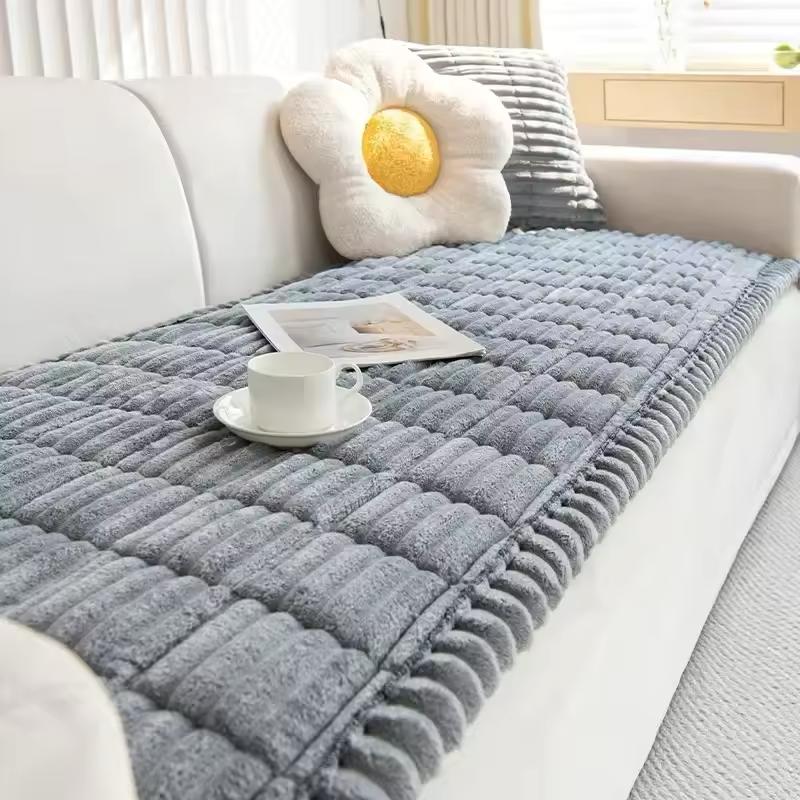 Plush Quilted Non-Slip Pet Sofa Protector Cover