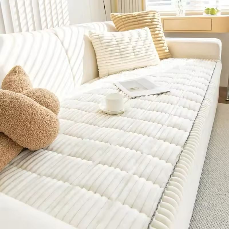 Plush Quilted Non-Slip Pet Sofa Protector Cover